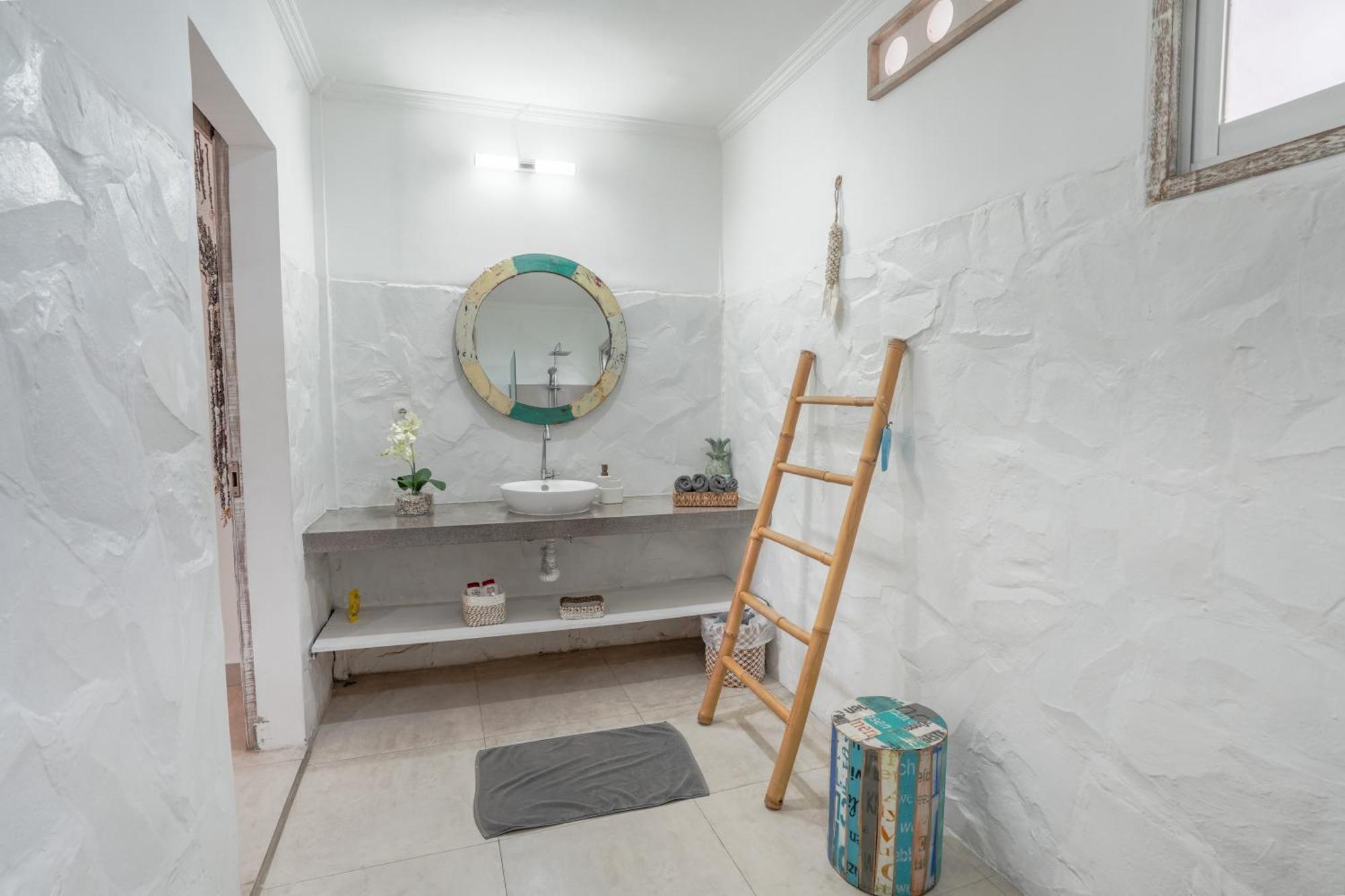 Villa Piece Of Peace Private 3Br With Large Pool And Garden Canggu Exteriör bild